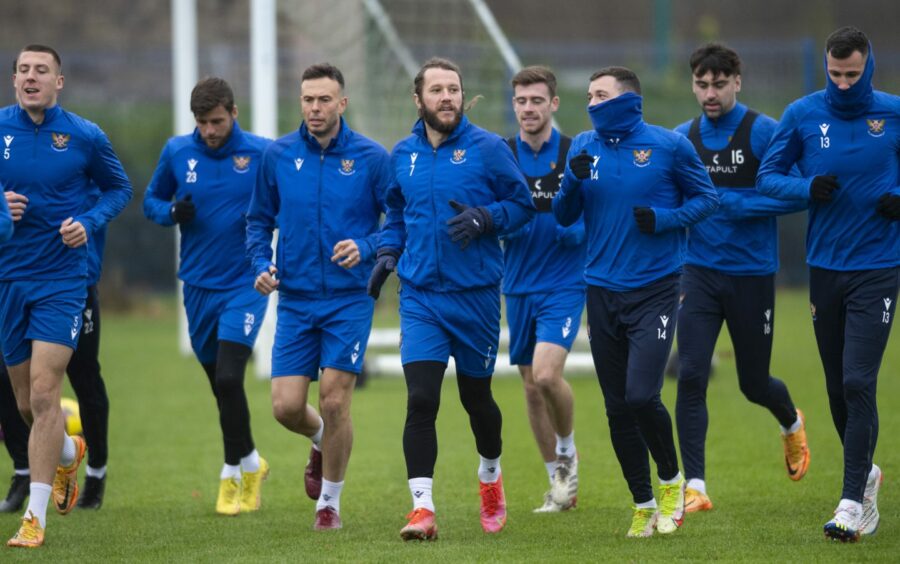 Callum Davidson has a strong squad available. Image: SNS.