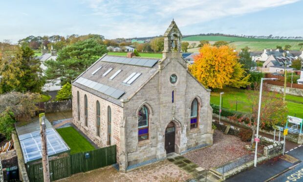 The Auld Kirk in Newbigging. Image: Verdala.