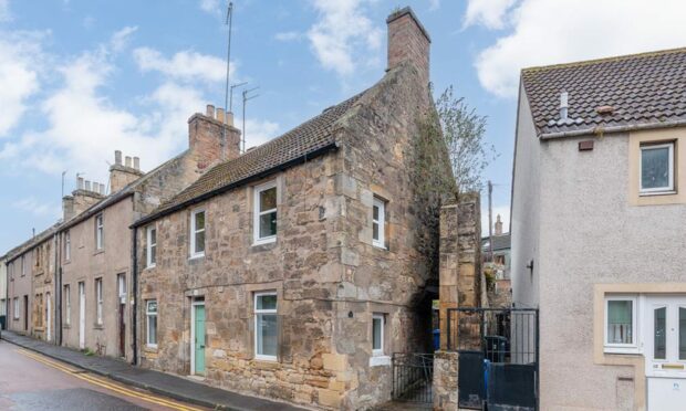 This flat in Cupar is on sale for £90,000. Image: Zoopla.