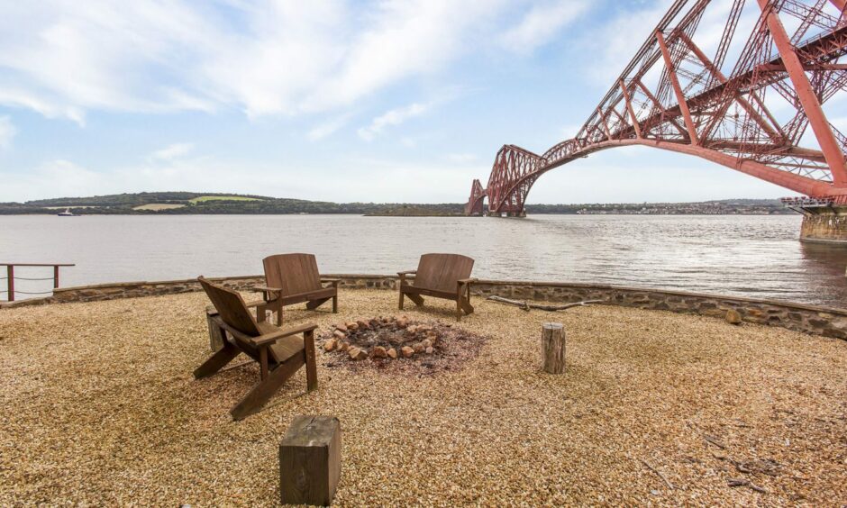 A fire pit is the perfect place to enjoy late evenings. Image: Thorntons Property Services