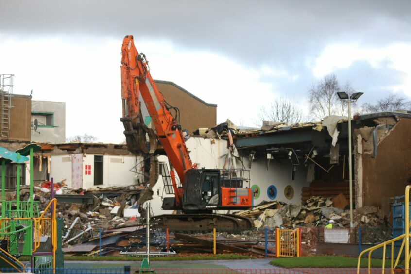 Lochside leisure centre demolition.