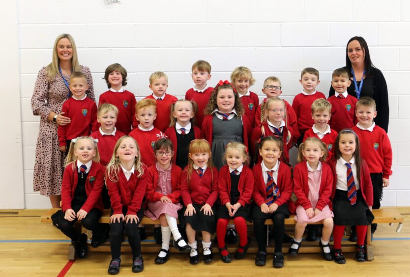 Burnside Primary, P1A with Mrs Byrne and Miss Richardson.