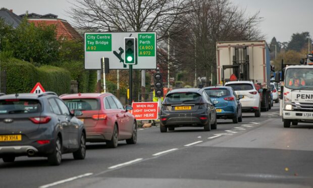 The temporary lights on Arbroath Road. Image: Kim Cessford/DC Thomson.