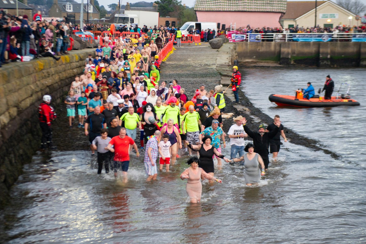 Broughty Ferry dookers hope to make triumphant New Year return