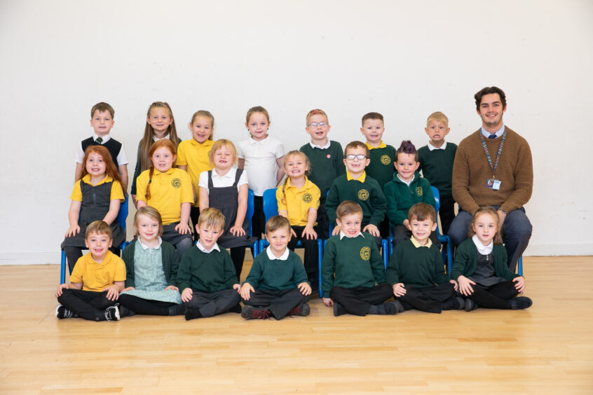 Collydean Primary School, P1/2 with Ross Pellow.