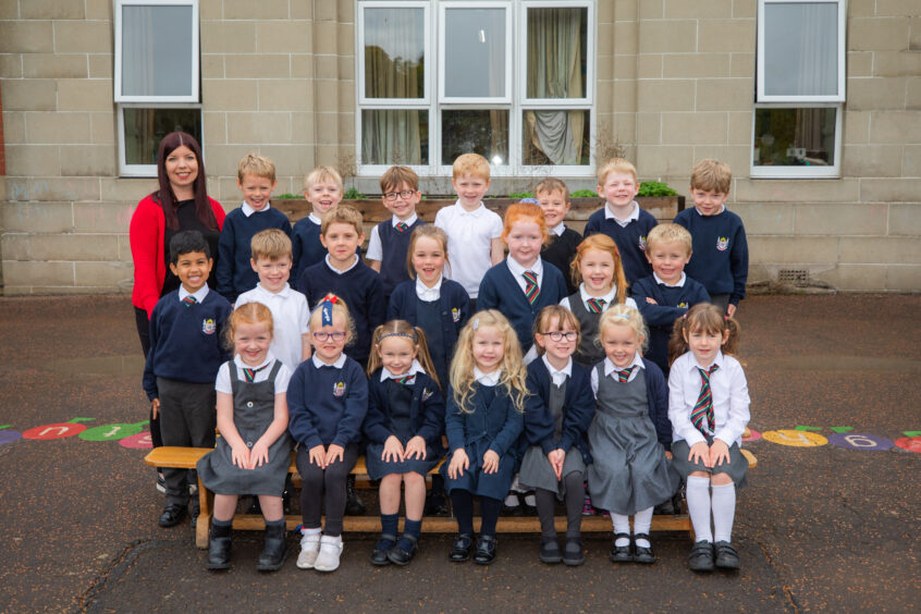 Robert Douglas Memorial Primary School, P1B with Carly Mitchell.