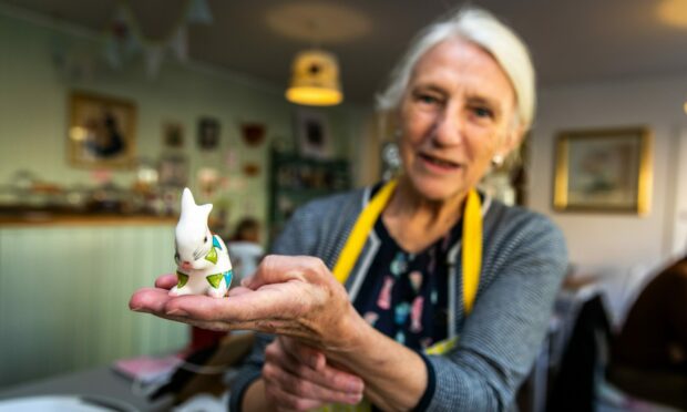 Fife pottery helps save local cafe Wemyss Ware