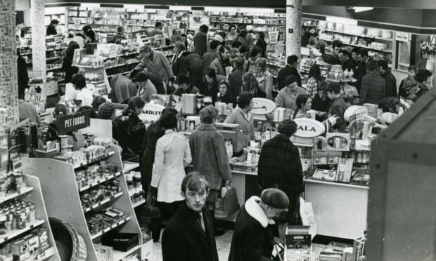 Dundee has always been a popular spot for Christmas shoppers. 1970.