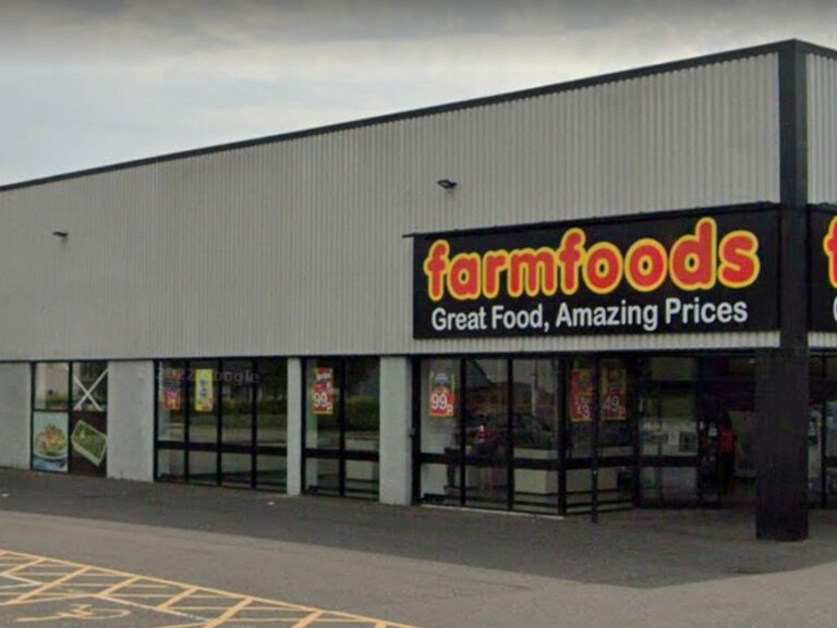 Farmfoods encounter prompts Perth pub landlord's Christmas gifts