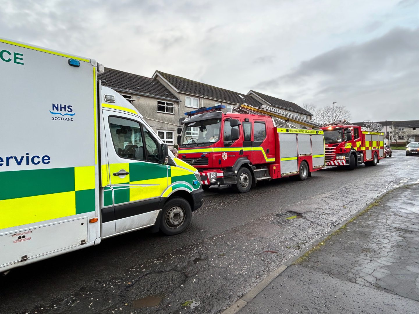 Man injured after fire breaks out in Rosyth house