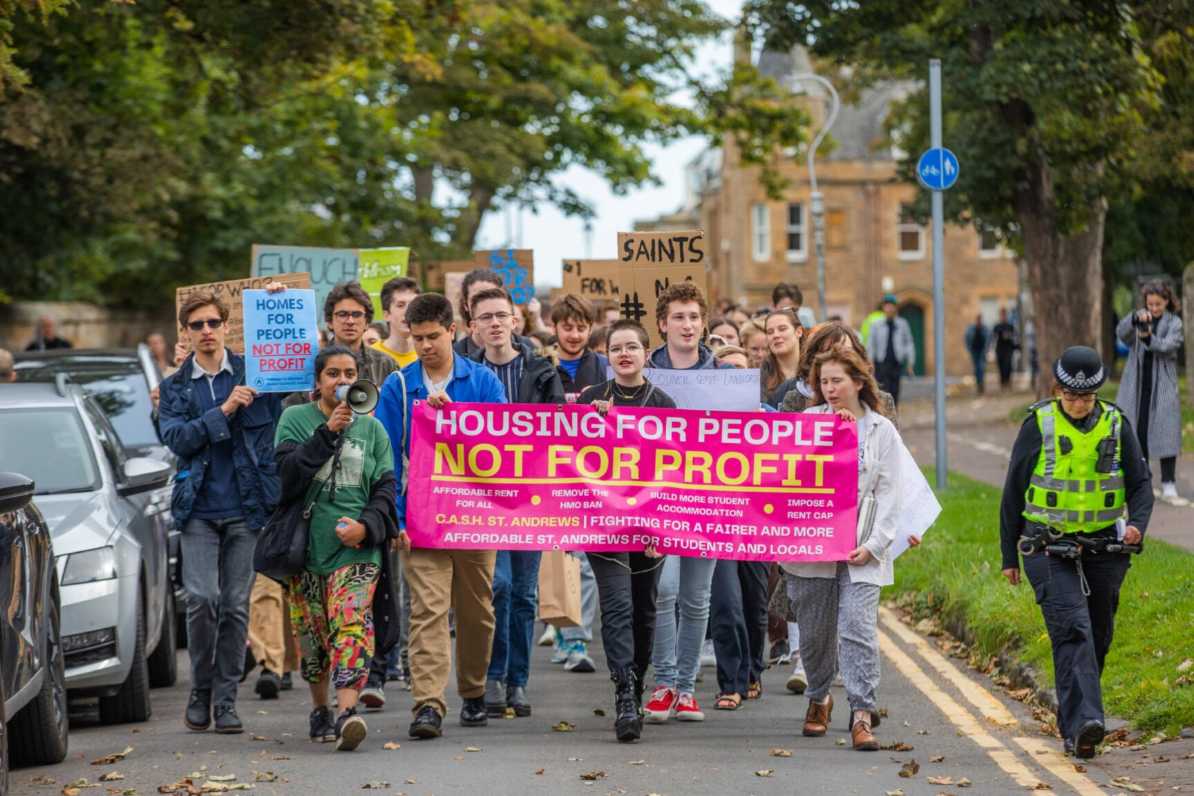 Three St Andrews students lose £12,000 in scams