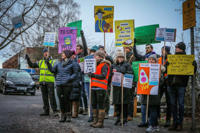 More teacher strikes hit schools in Dundee, Angus, Perth and Fife