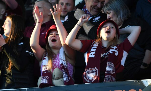 Mike Caird hopes Arbroath fans will continue to back clun with season ticket purchases. Image: SNS