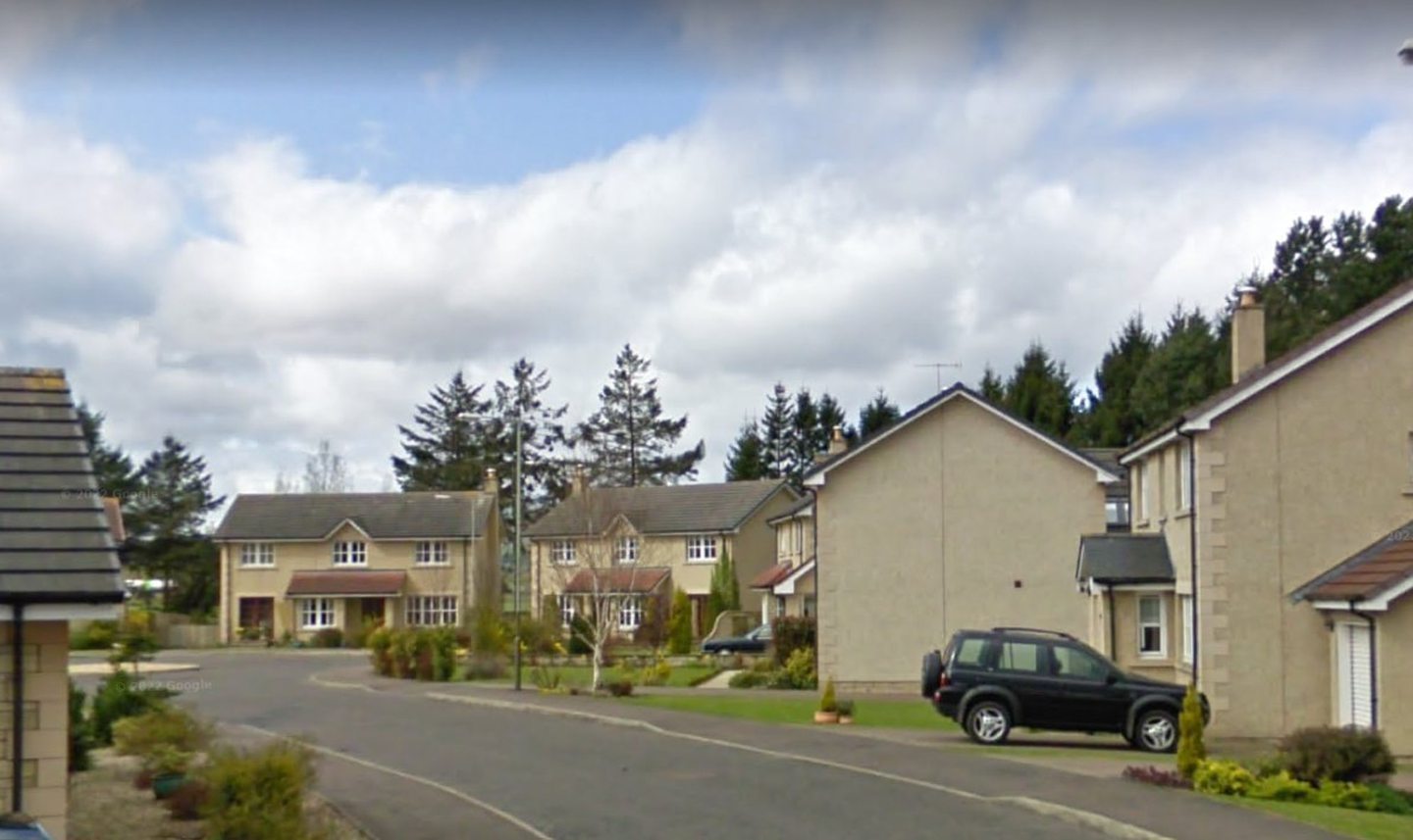 Milnathort nurse asks councillors to let her run home beauty salon