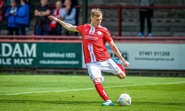 Kevin McHattie has agreed a new deal with Brechin City. Image: Wullie Marr / DCT Media