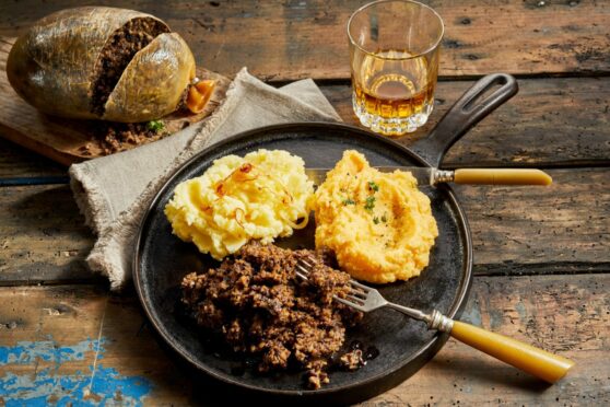 A traditional plate of Haggis, Neeps and Tatties.