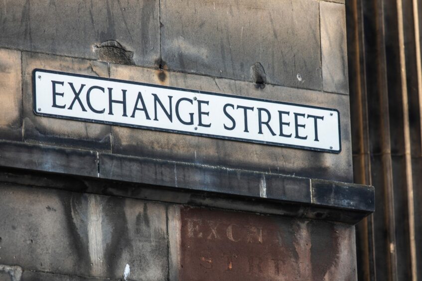 The robbery took place on Exchange Street in Dundee.