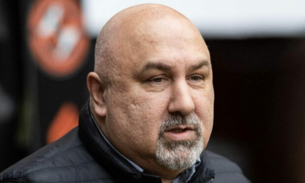 Tony Asghar has addressed Dundee United fans' complaints.