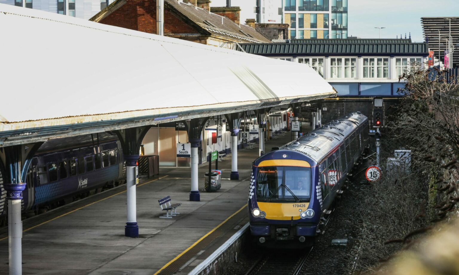 Train services resume to Fife and Dundee after earlier fault closed the