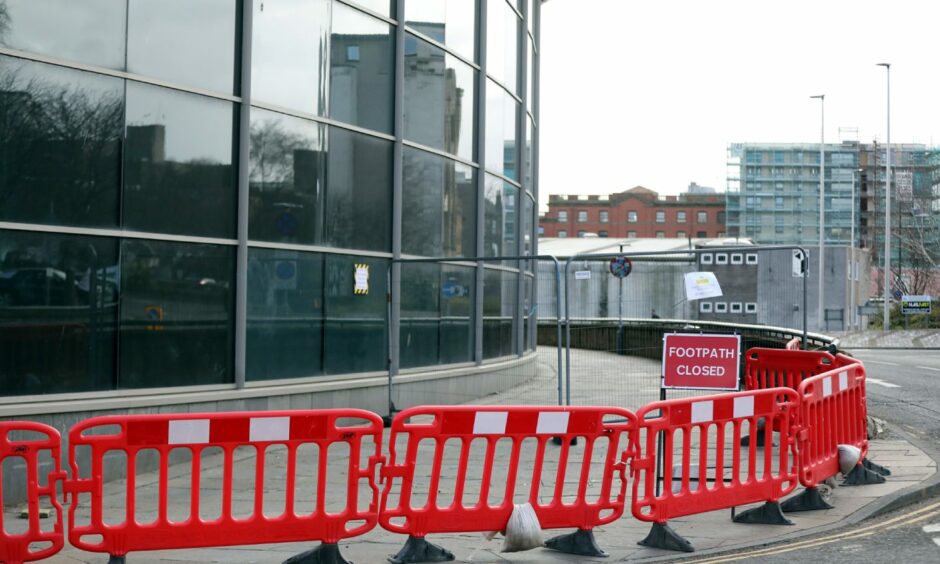'Footpath closed' barriers outside the Olympia leisure pool in Dundee