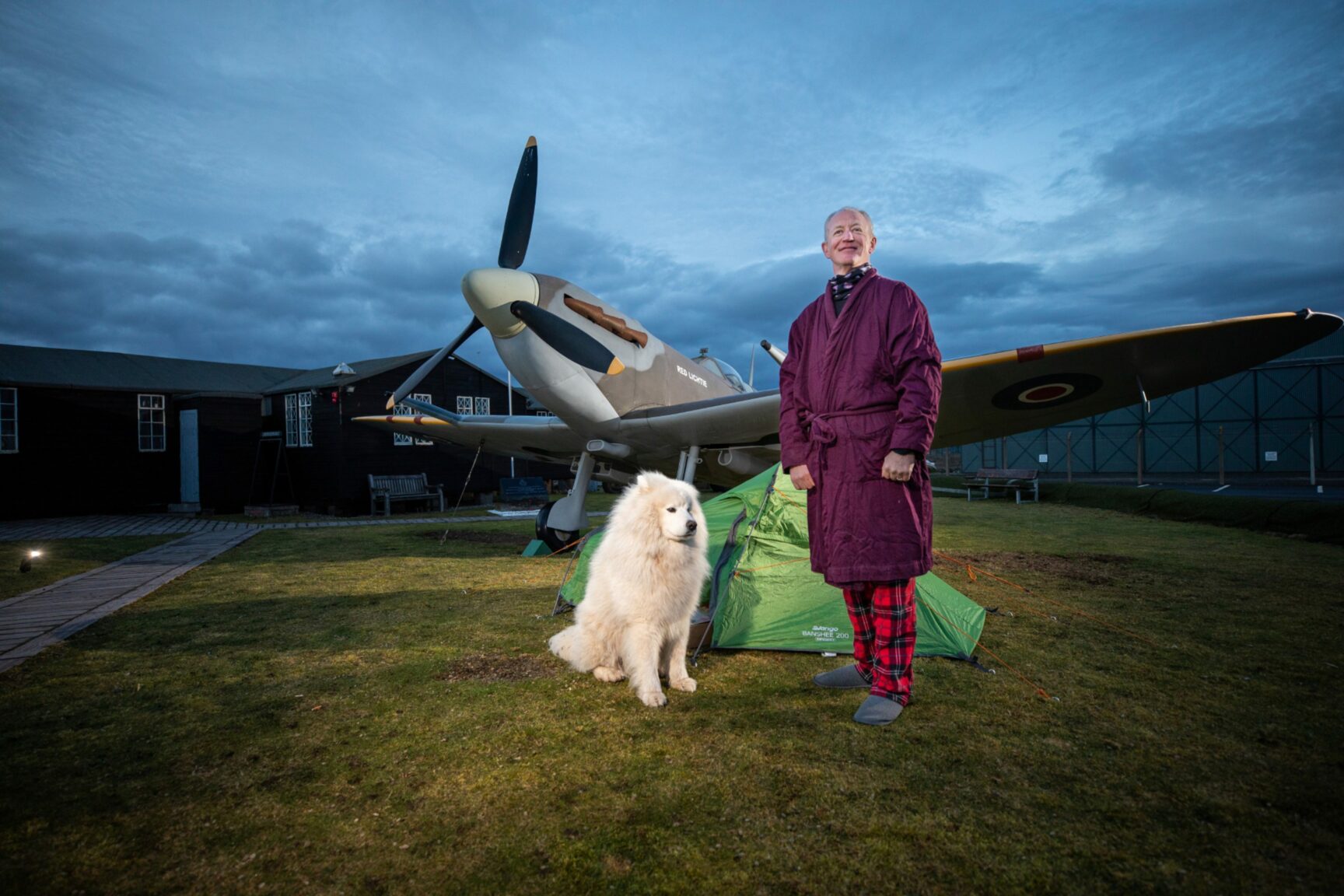 red-lichtie-spitfire-charity-sleep-out-for-angus-raf-veteran