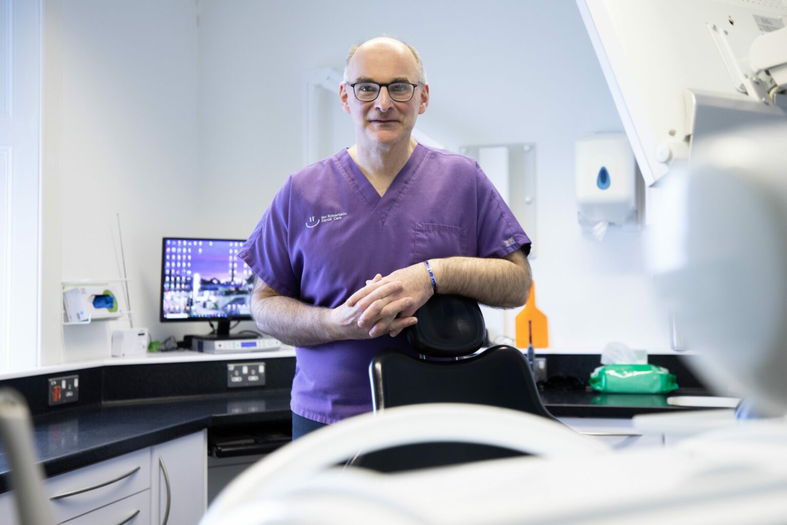 Longstanding Broughty Ferry dentist to step down