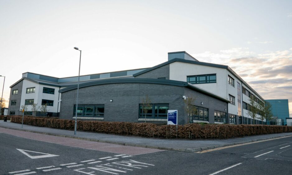 Kinross High School exterior