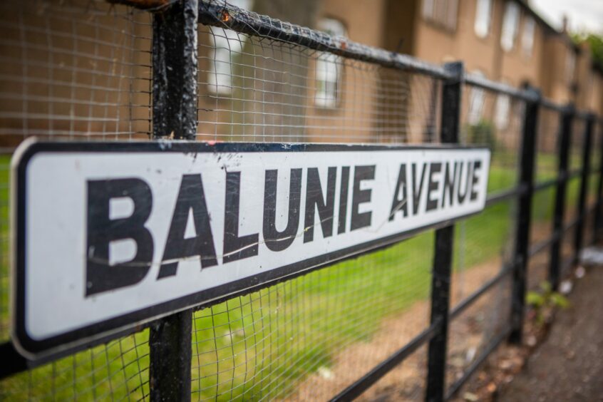 Balunie Avenue sign