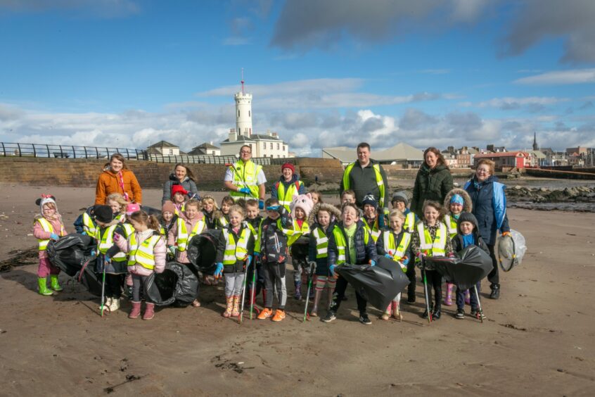 Great Angus Beach Clean 2023 at Arbroath.