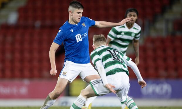 Bayley Klimionek in Scottish Youth Cup semi-final action. Image PPA.