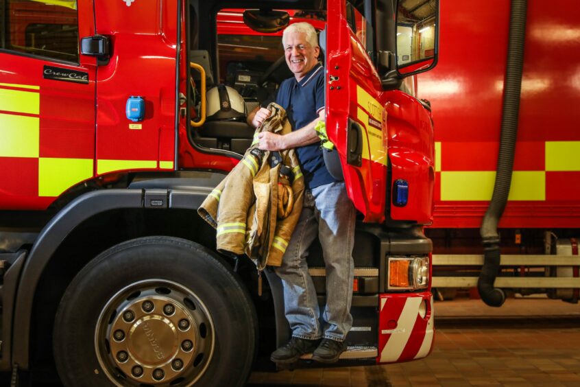 Forfar firefighter Roy King retiral after 31 years.