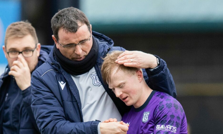 Dundee manager Gary Bowyer and hat-trick hero Lyall Cameron after beating Hamilton.