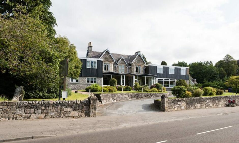 Exterior of the Acarsaid Hotel in Pitlochry.