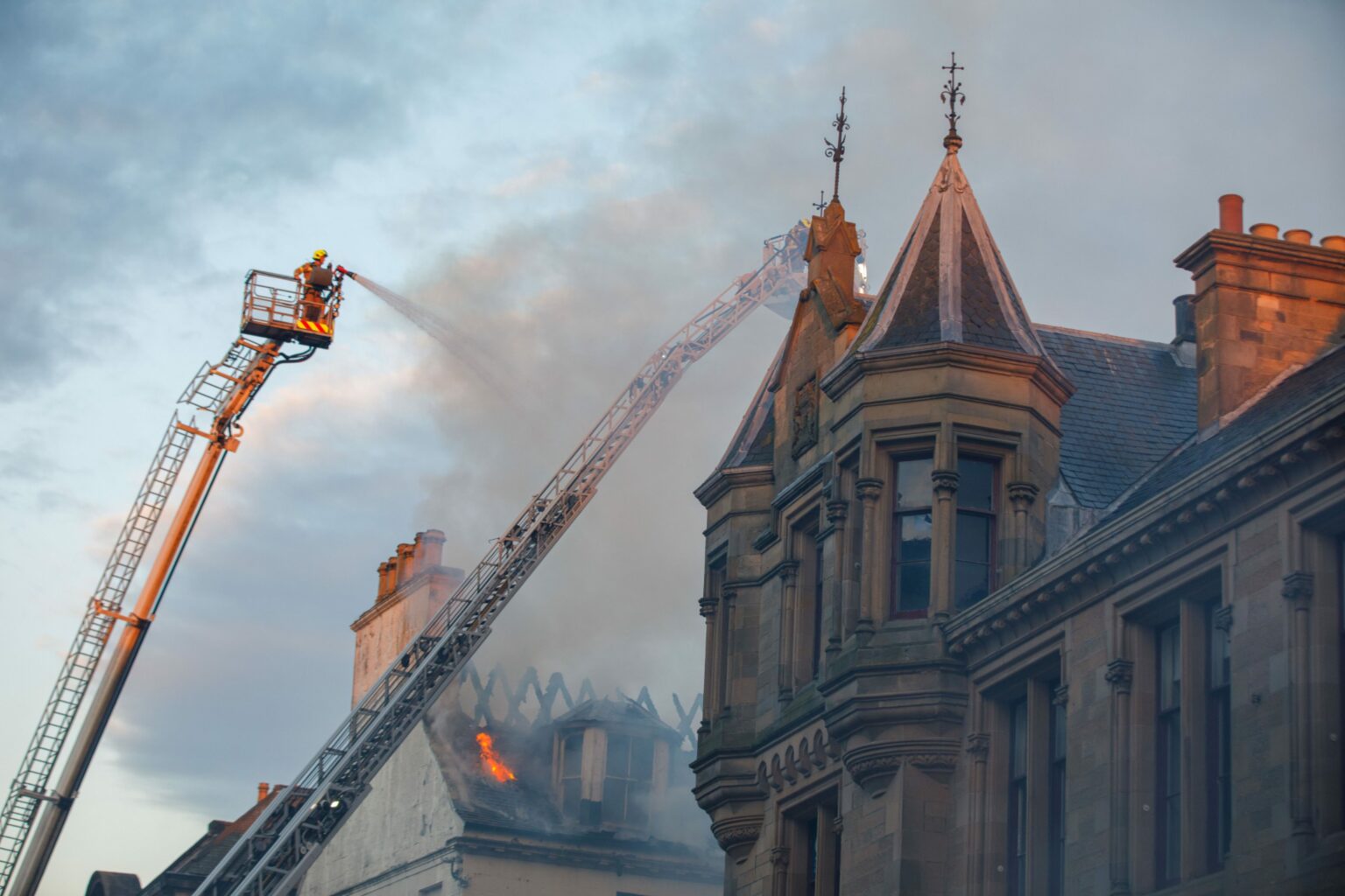 Firefighters tackle fire at Dunfermline restaurant Khushi's