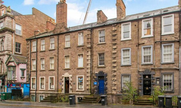 This flat in the Nethergate is a short stroll from Dundee University. Image: TSPC.