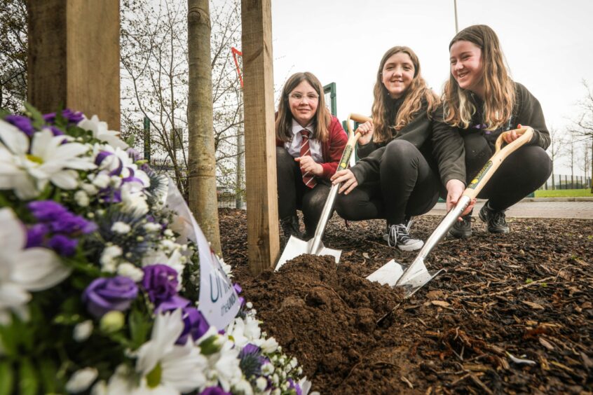 Forfar Academy pupils plant oak tree to mark International Workers' Memorial Day