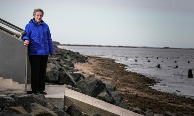 Jane Begg fractured her shoulder during an accident on Broughty Ferry beach. Image: Mhairi Edwards/DC Thomson.