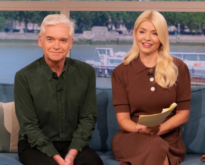 Phillip Schofield and Holly Willoughby on the This Morning couch.
