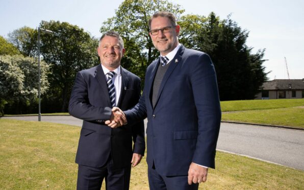 New Dundee manager Tony Docherty with managing director John Nelms. Image: SNS.