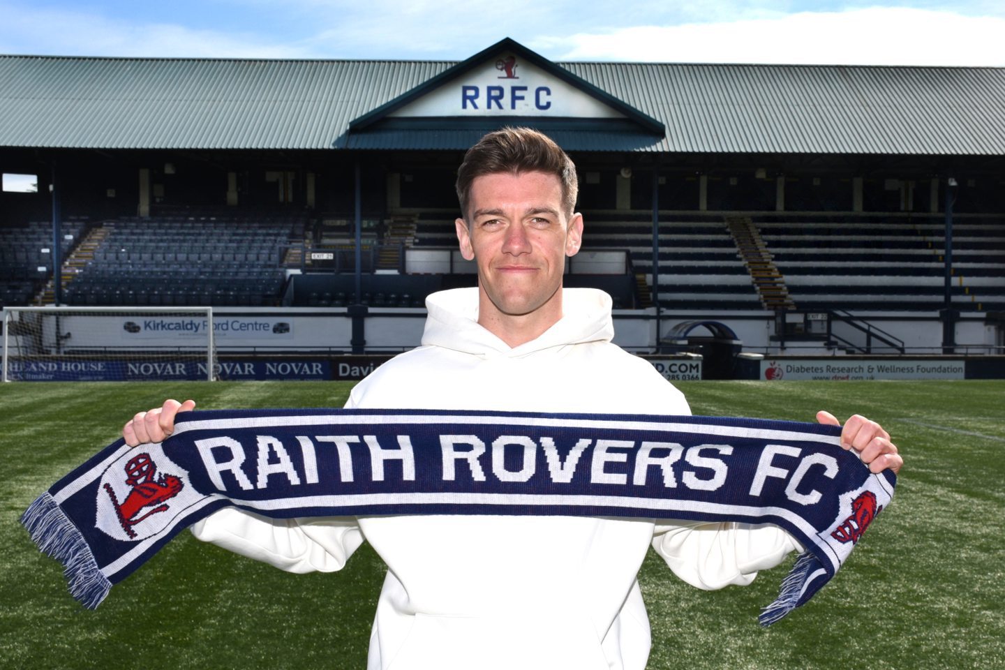 Josh Mullin signs for Raith Rovers