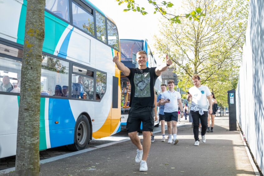 Fans going on shuttle buses in Dundee for Radio 1's Big Weekend