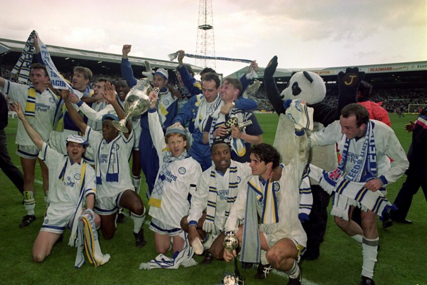 Gordon Strachan lifts the First Division trophy with Leeds United in 1992. Image: PA