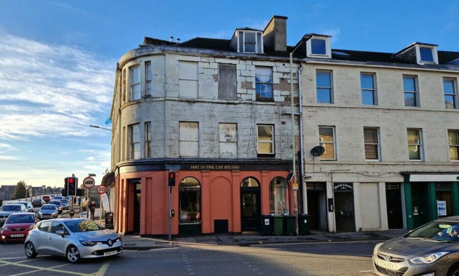 This two bedroom flat in Perth has a guide price of below £50k