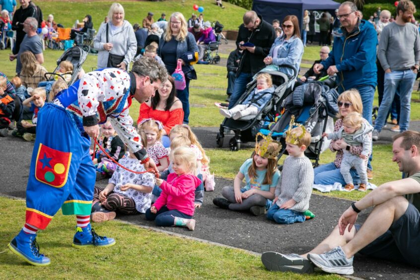 Leven's big picnic was busy with youngsters. 