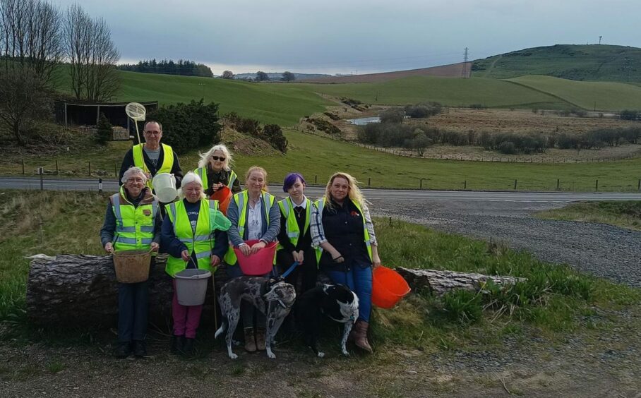 Toad patrol on the A923 Coupar Angus road.