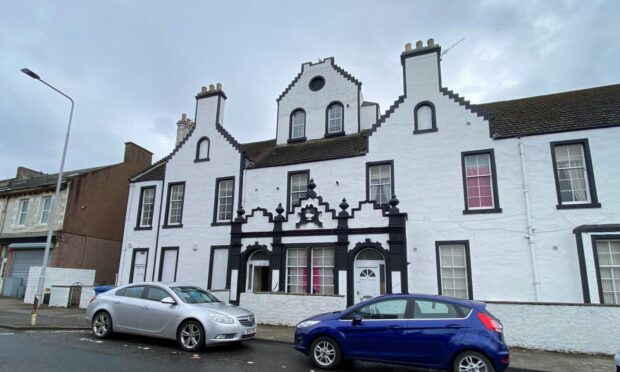 The first-floor flat is on Wellesley Road in Methil. Image: Auction House Scotland