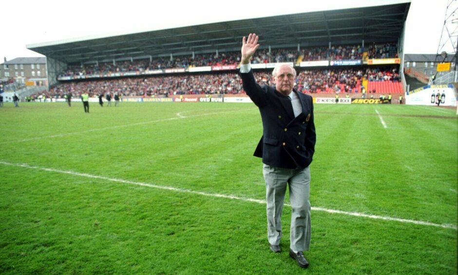 Jim McLean waves to the fans after his last game in charge of Dundee United in 1993. Image: SNS.