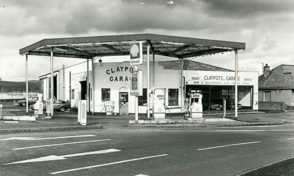 The Claypotts Garage in Dundee pictured in 1986. Image: DC Thomson.