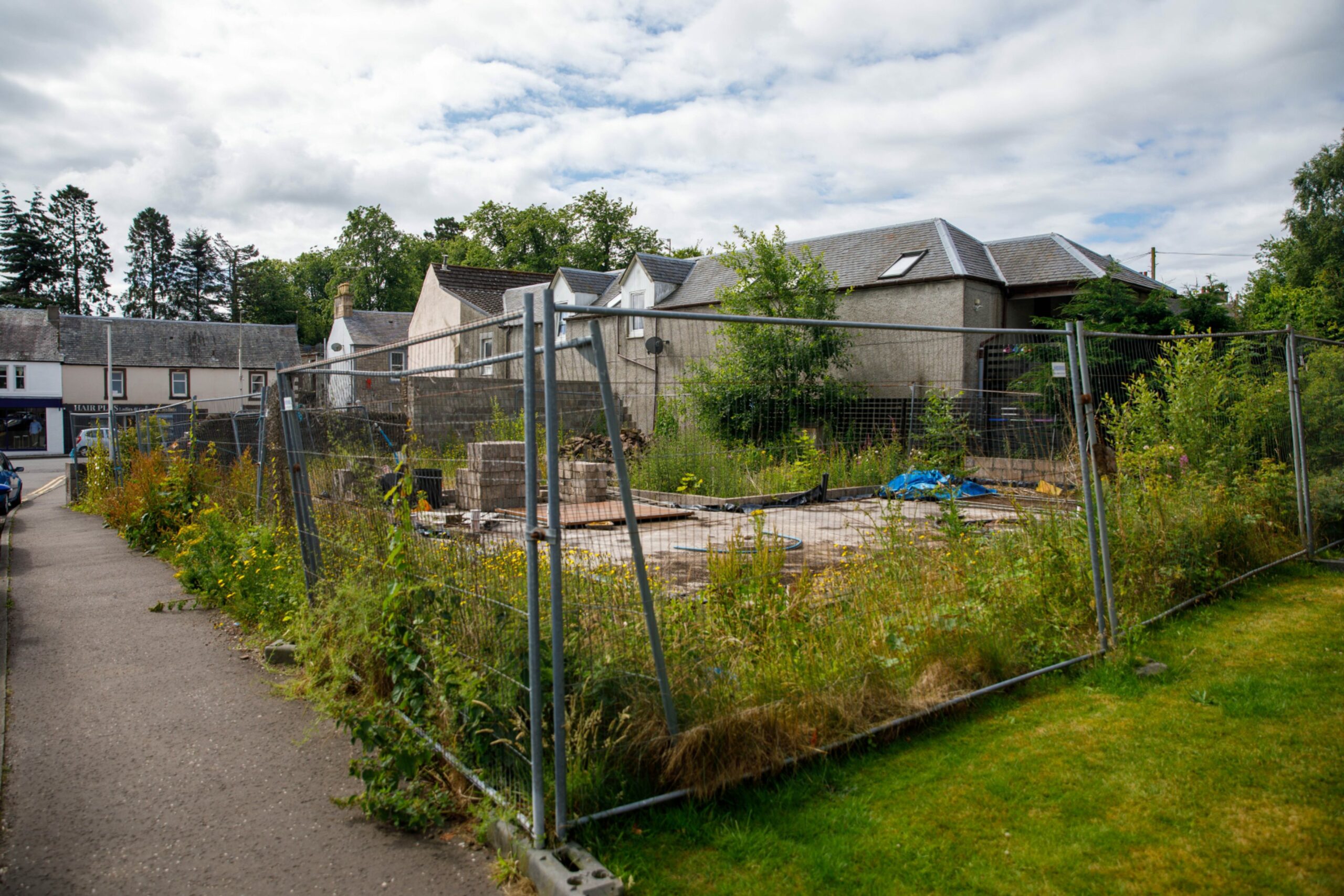 The site in Auchterarder has been labelled a 'disgrace' by locals. Image: Kenny Smith/DC Thomson.