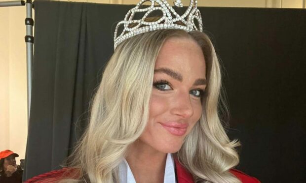 A selfie of Miss Scotland, Lucy Sophia Thomson, wearing a tiara